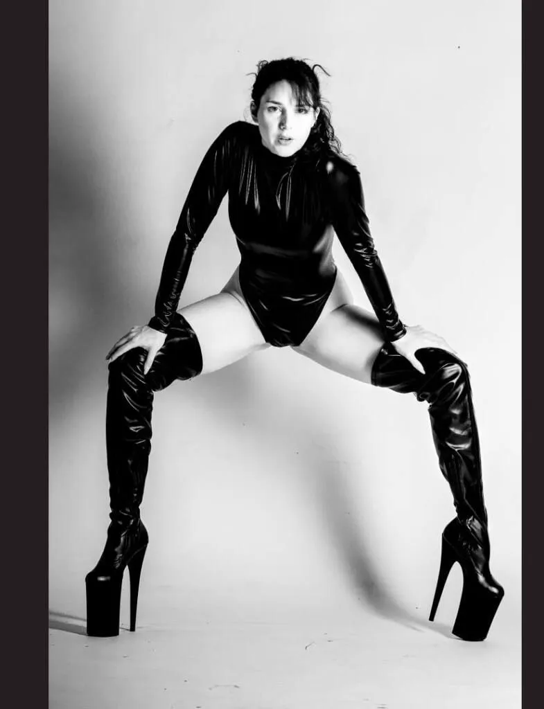 Glam Magazine — 7